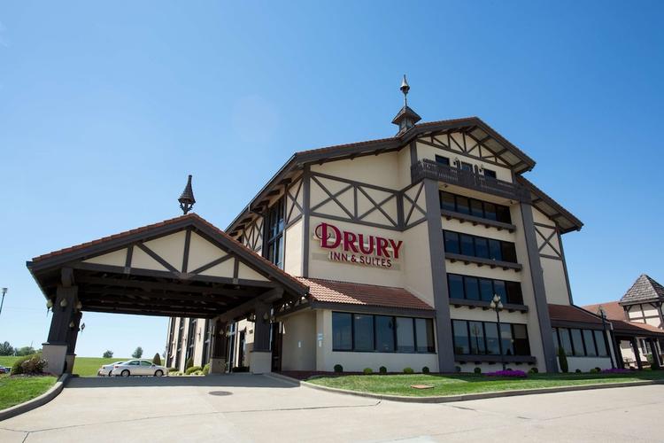 Drury Inn & Suites in Jackson, MO: Your Go-To Destination for Pet-Friendly Accommodations