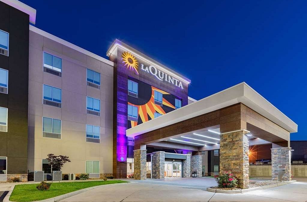 Your Home Away from Home: La Quinta Inn & Suites Jackson-Cape Girardeau