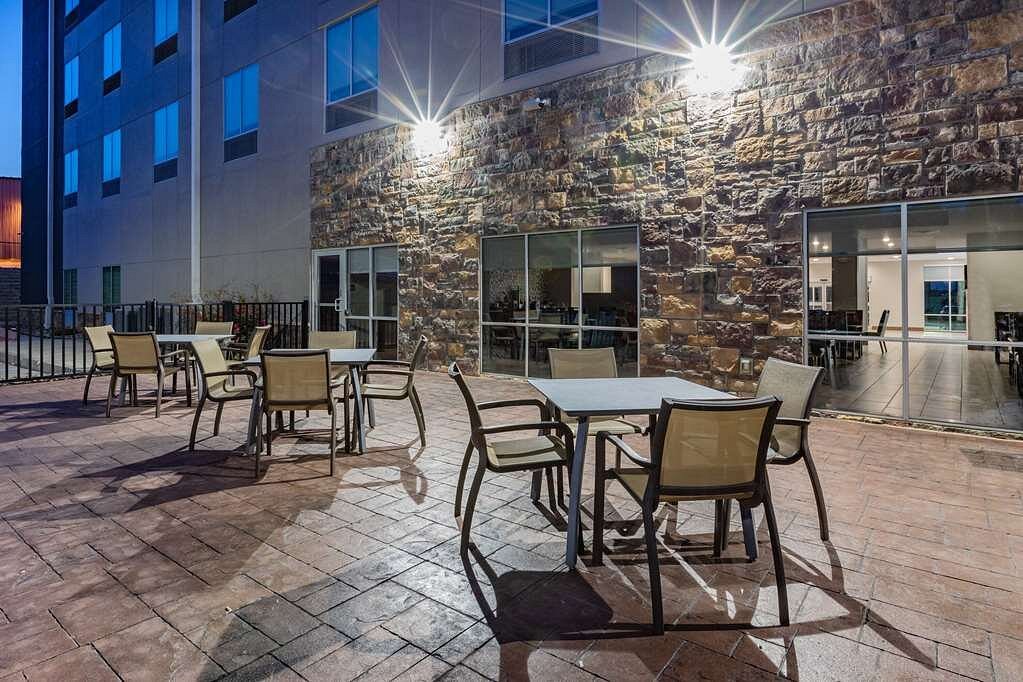 La Quinta Inn & Suites by Wyndham Jackson-Cape Girardeau